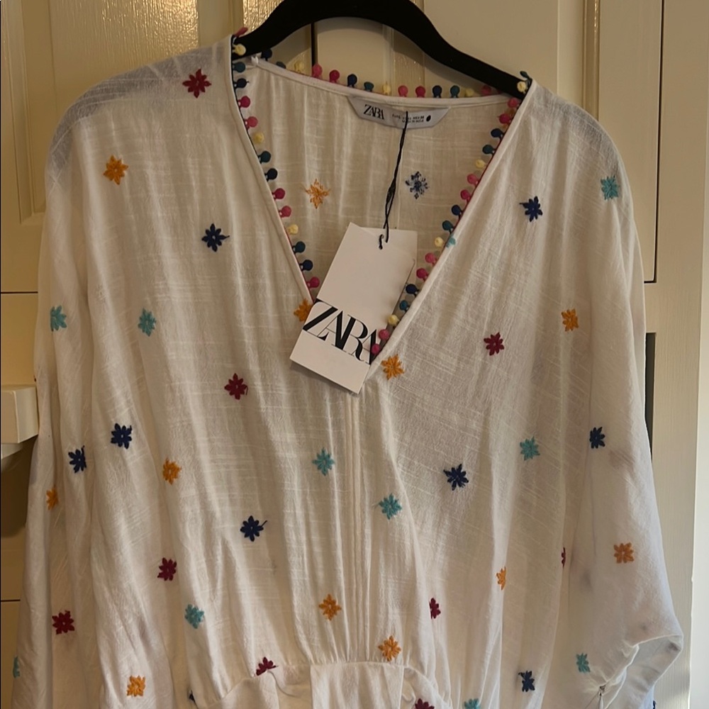 Zara White Dress with Multicolor Embroidery